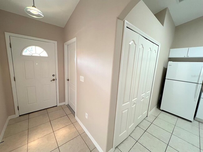 Building Photo - 47 Wellwood Ln