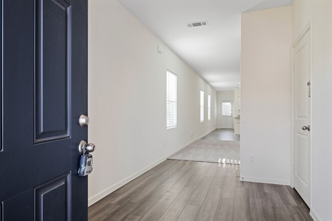 Building Photo - 614 Edge Lake Ct