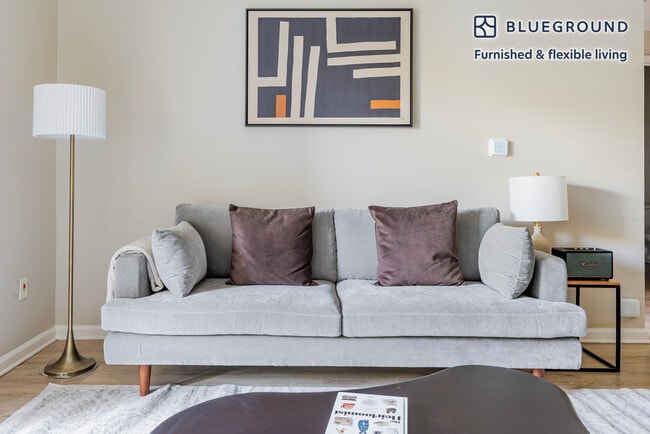 Building Photo - 700 Agnew Rd