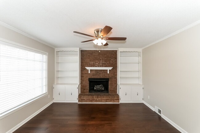 Building Photo - 7298 Cedar Ln Dr