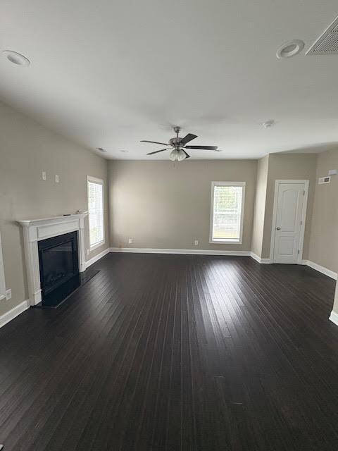 Building Photo - "Charming 3-Bedroom Home with 2.5 Baths in...
