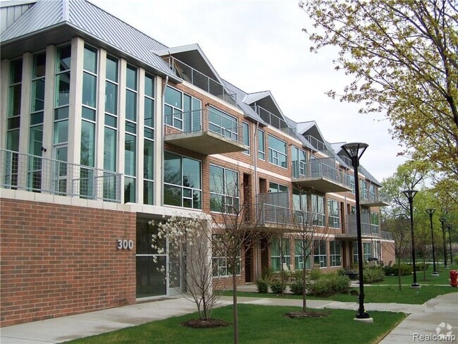 Building Photo - 300 Hamilton Street