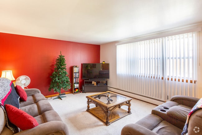 Living Room (Two bedroom) - Willow Ridge Court