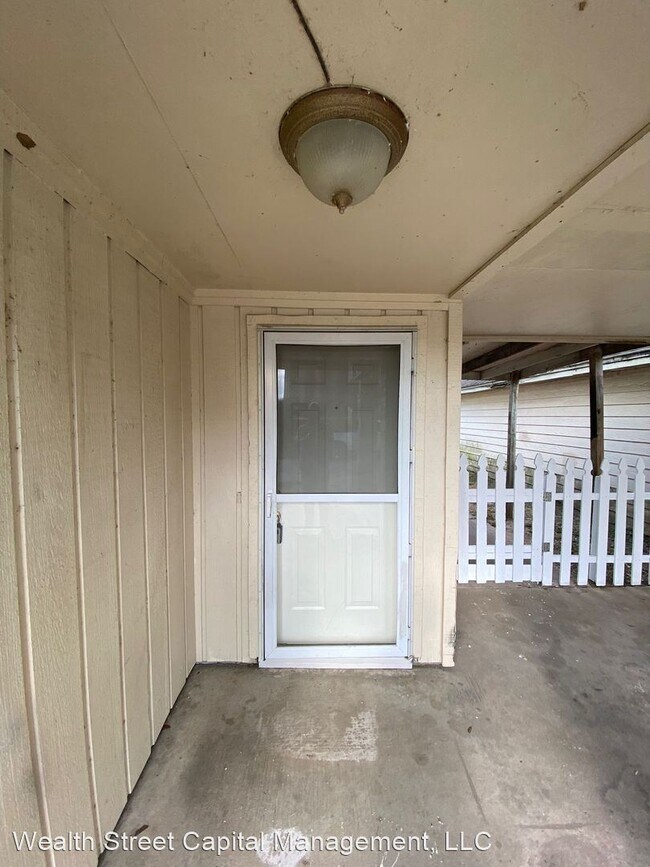 Building Photo - 1 br, 1 bath House - 7706 Gladys  Ave A