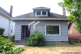 Building Photo - 2908 S 10th St