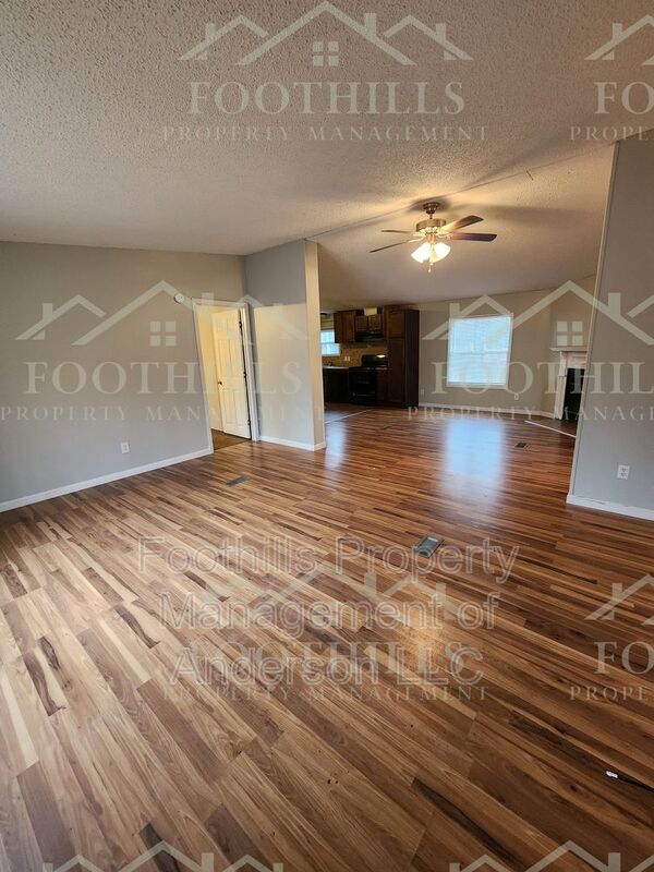 Building Photo - 144 G St