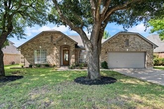 Building Photo - 2521 Butler National Dr