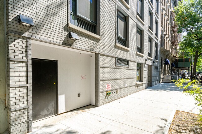 Building Photo - 207-209 W 140th St