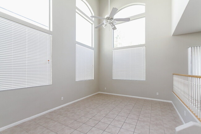 Building Photo - 10280 Cherry Brook St