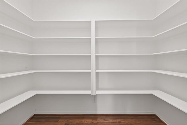 Building Photo - 10949 Cannes Memorial Dr