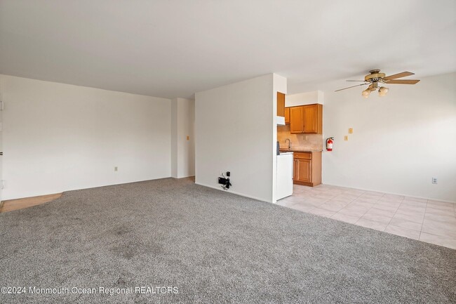 Building Photo - 80 Manchester Ct