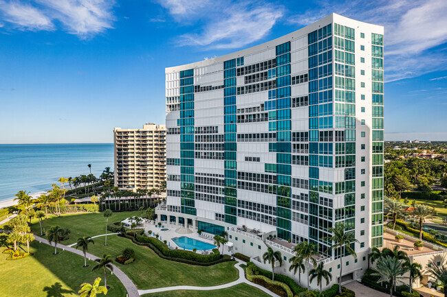 Rear of Building - Le Ciel Park Tower