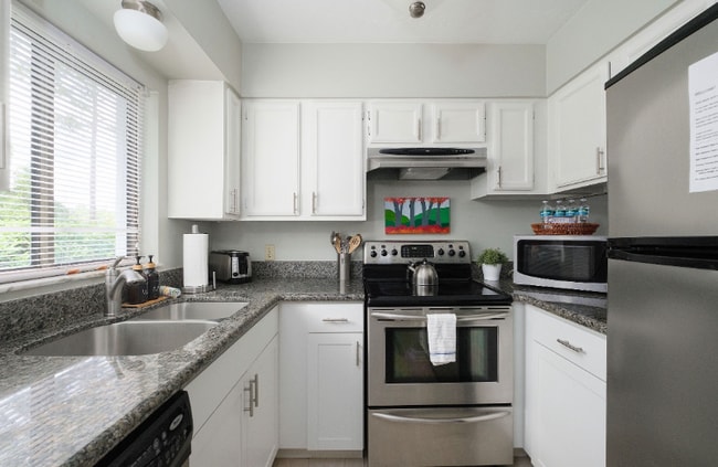 Photo - 3600 SW 19th Ave Townhome