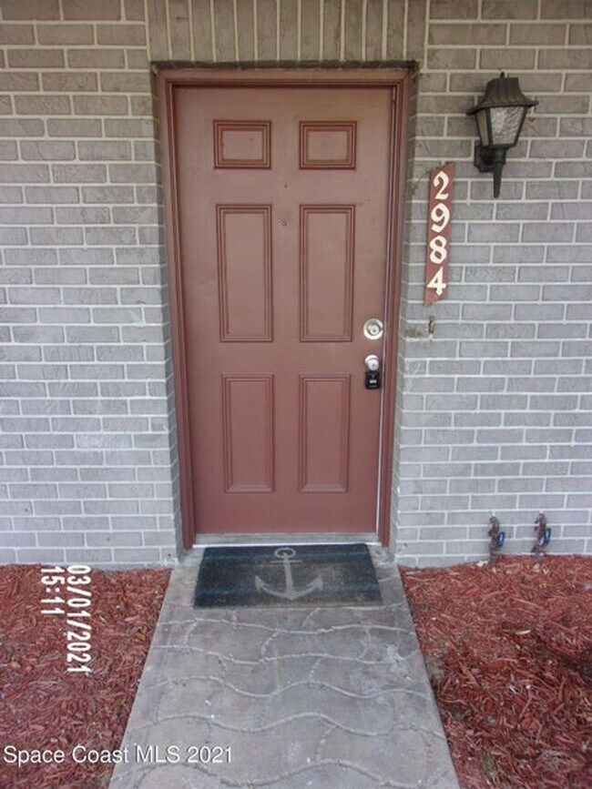 Foto del edificio - 2984 Sir Hamilton Cir