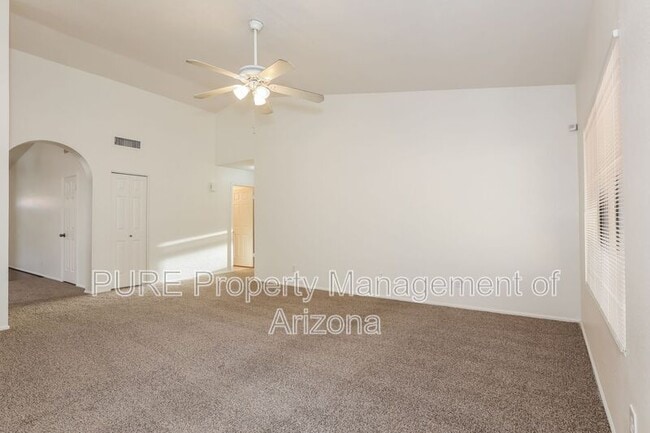 Building Photo - 4056 E Cholla Canyon Dr
