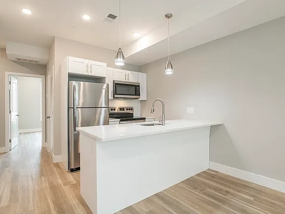 Building Photo - 2008 N Darien St