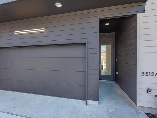 Building Photo - 3512 Mosley Ct