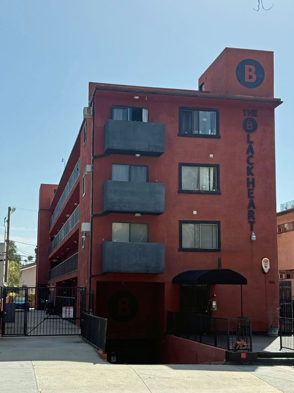 Foto del edificio - 1816 N Gramercy Pl