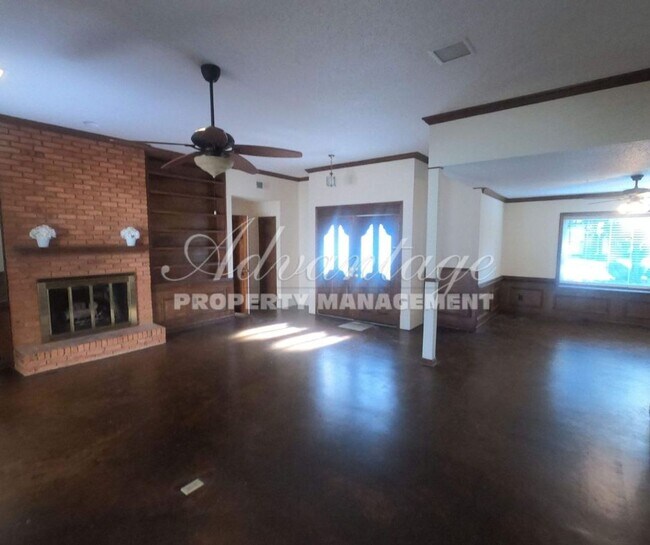 Foto del edificio - Very Nice 4 Bedroom and 3 Bathroom Home Fo...