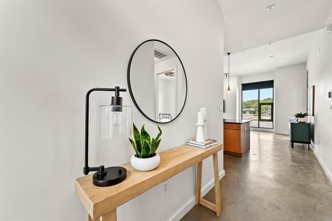 Building Photo - 2525 S Lamar Blvd