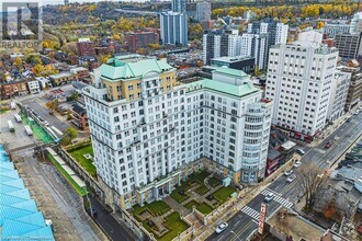 Building Photo - 135 James St S