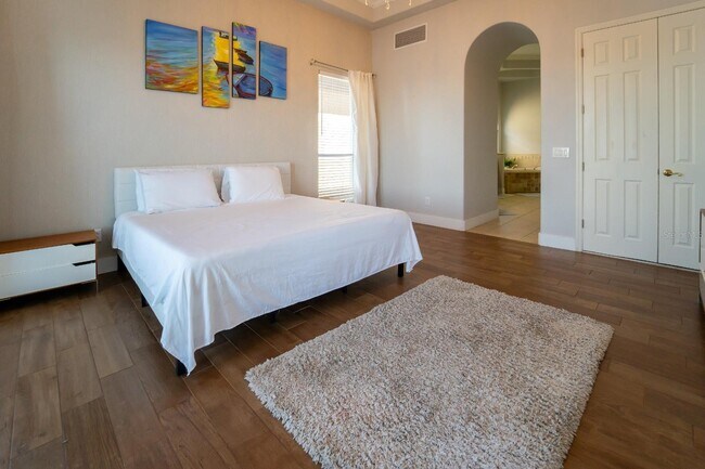 Foto del edificio - 8605 St Marino Blvd