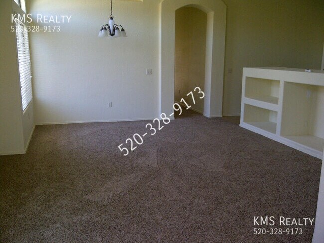 Foto del edificio - 1955 E Corte Morsana