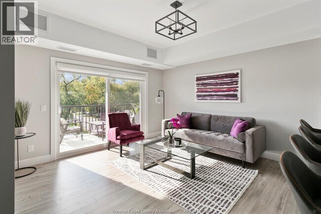 Building Photo - 480 Fairview Blvd