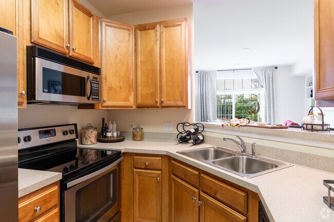 Norwood - Kitchen - The Estates at Horsepen