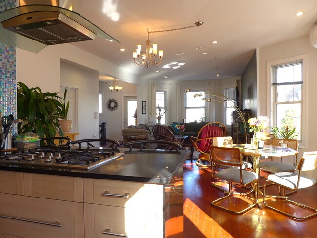 Foto del edificio - 48 Fairbanks St