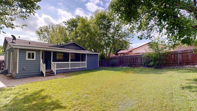 Foto del edificio - REMODELED HOME READY FOR YOU