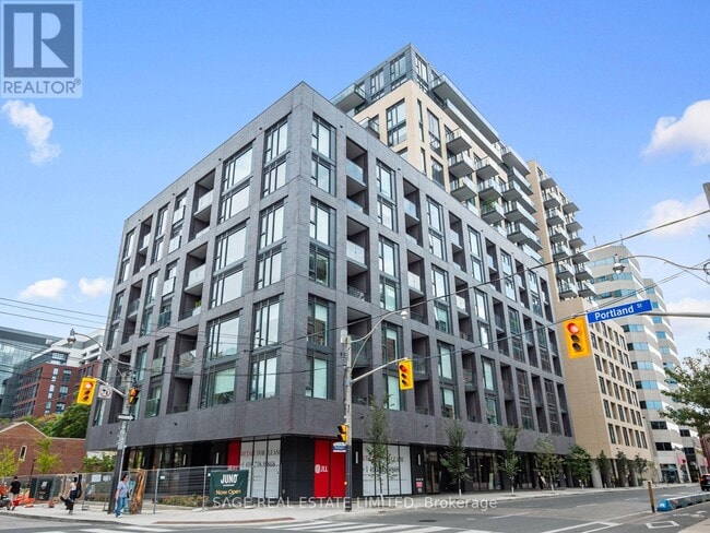 Building Photo - 543 Richmond St W