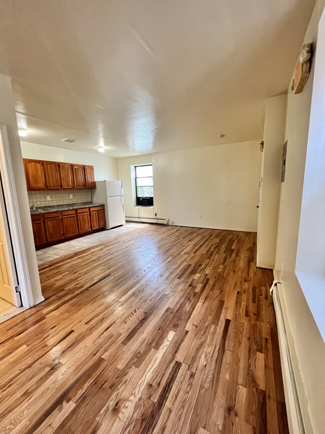 205 Union St 13 - 204 Union St
