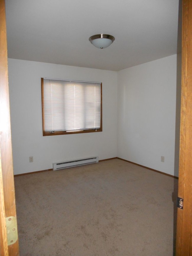 Bedroom - Becker Street Apartments