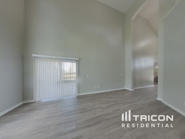 Foto del edificio - 96313 Piedmont Dr