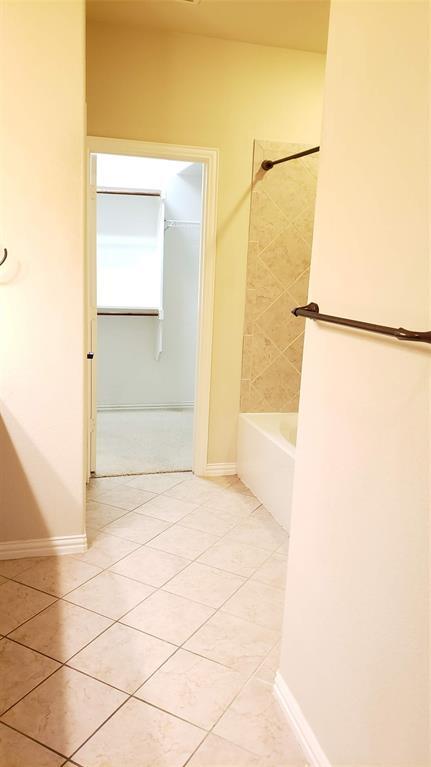 Building Photo - 2260 Salado Dr