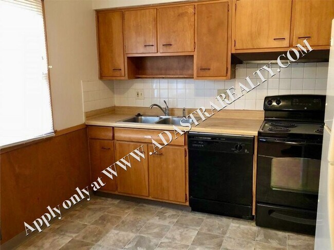 Foto del edificio - Adorable 3 Bed/1.5 Bath Home in Overland P...