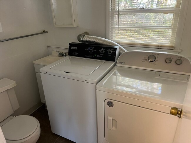 Foto del edificio - 929 Greenbrier Rd