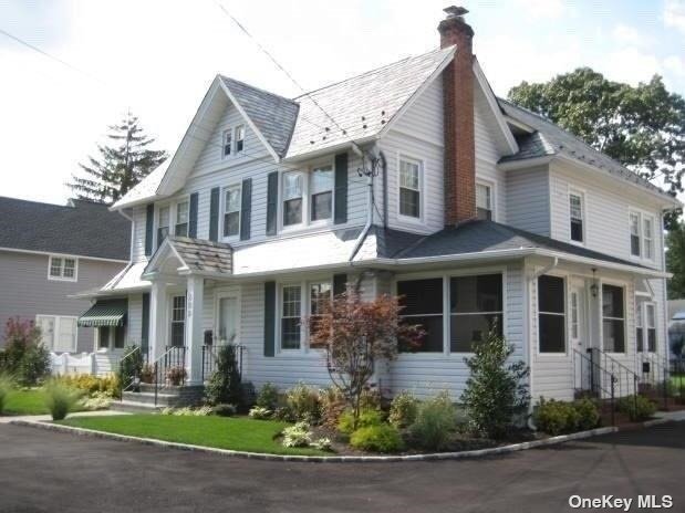 Primary Photo - 233 Rocklyn Ave