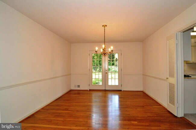 Building Photo - 4916 Andrea Ave
