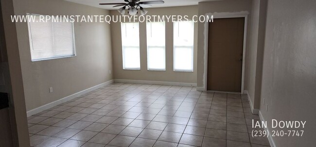 Building Photo - 3608 SW 7th Pl