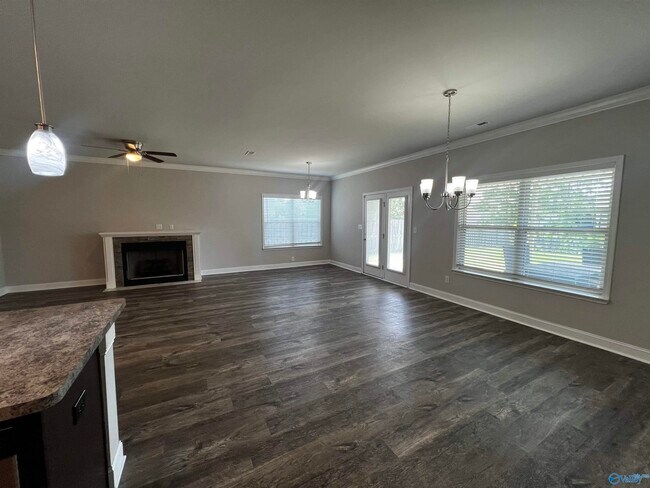 Foto del edificio - 107 Fourstar Ln