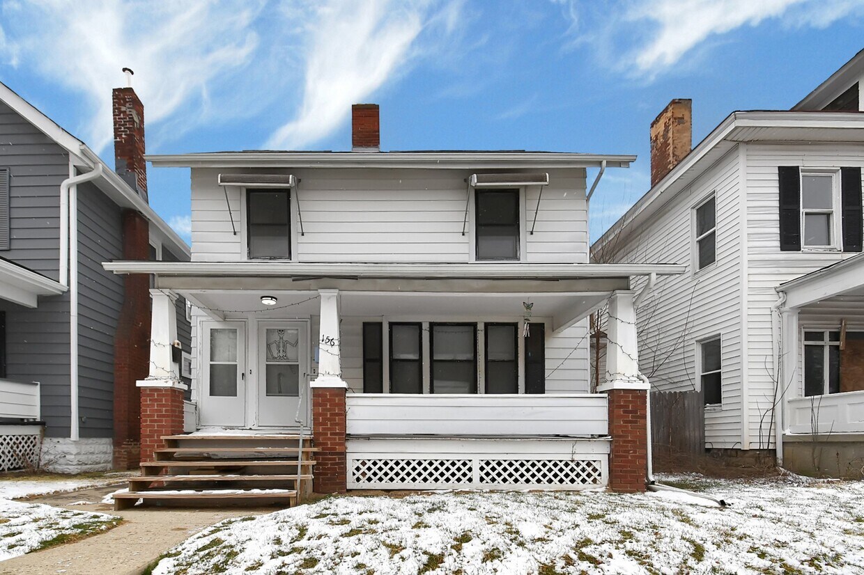 Primary Photo - 156 S Burgess Ave