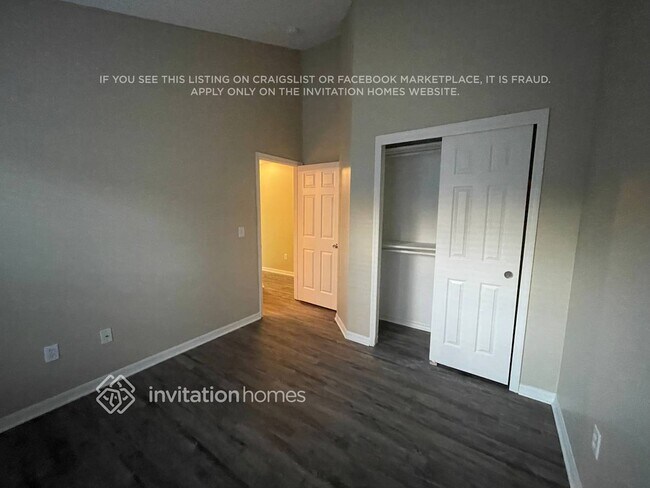 Foto del edificio - 16103 Dowling Ct