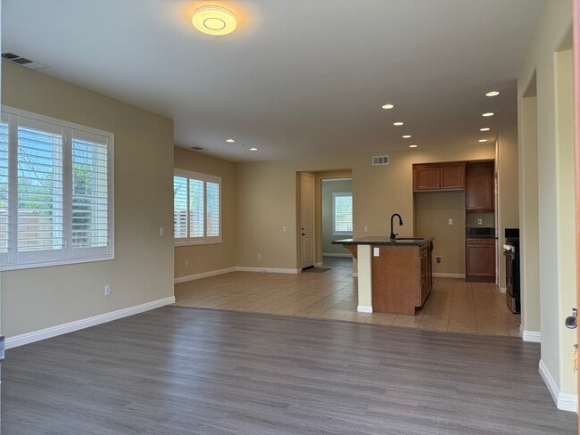 Building Photo - 6562 Eucalyptus Ave