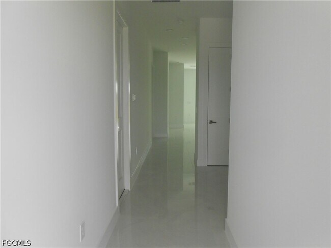 Foto del edificio - 320 Poplar St