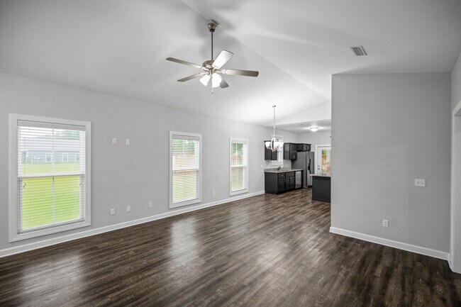 Building Photo - 147 Heyward Dr