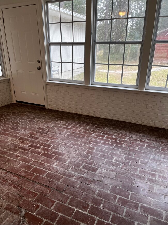 Sunroom/Office - 416 S Jefferson Pky