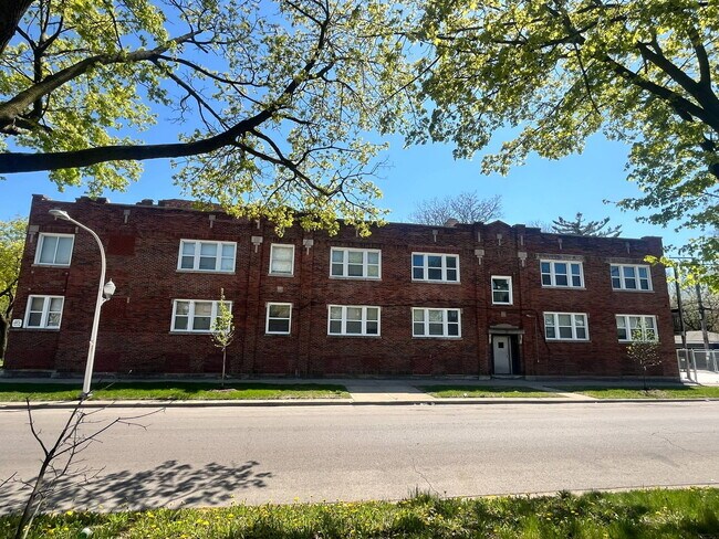 Foto del edificio - 7800 S Burnham Ave