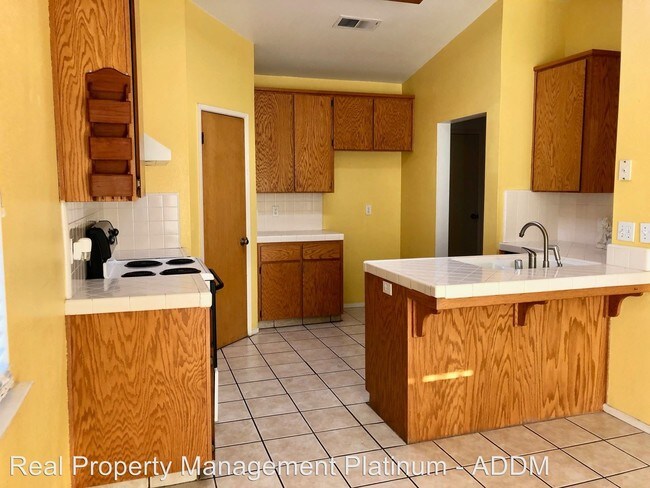 Building Photo - 3 br, 2 bath House - 494 Armstrong Ave.